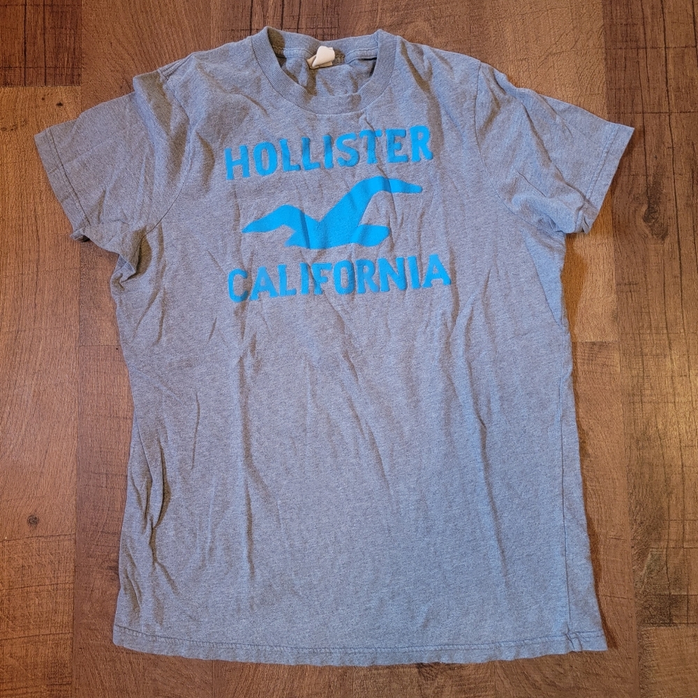 Hollister t-shirt size XL